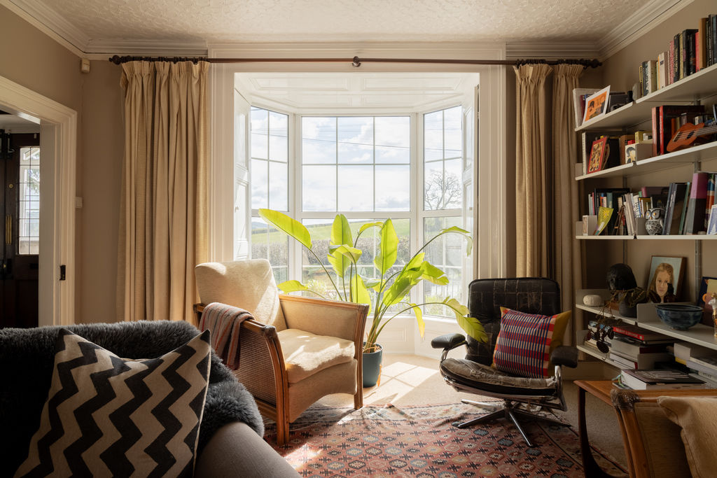 Sitting Room- click for photo gallery